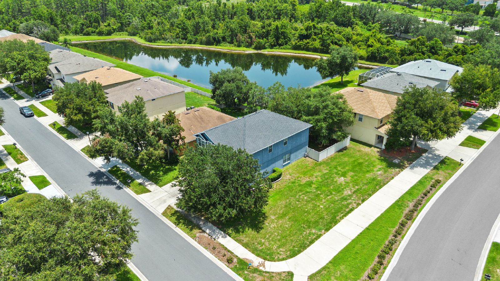 Spacious 6 Bedroom Home In Asbel Estates! property image