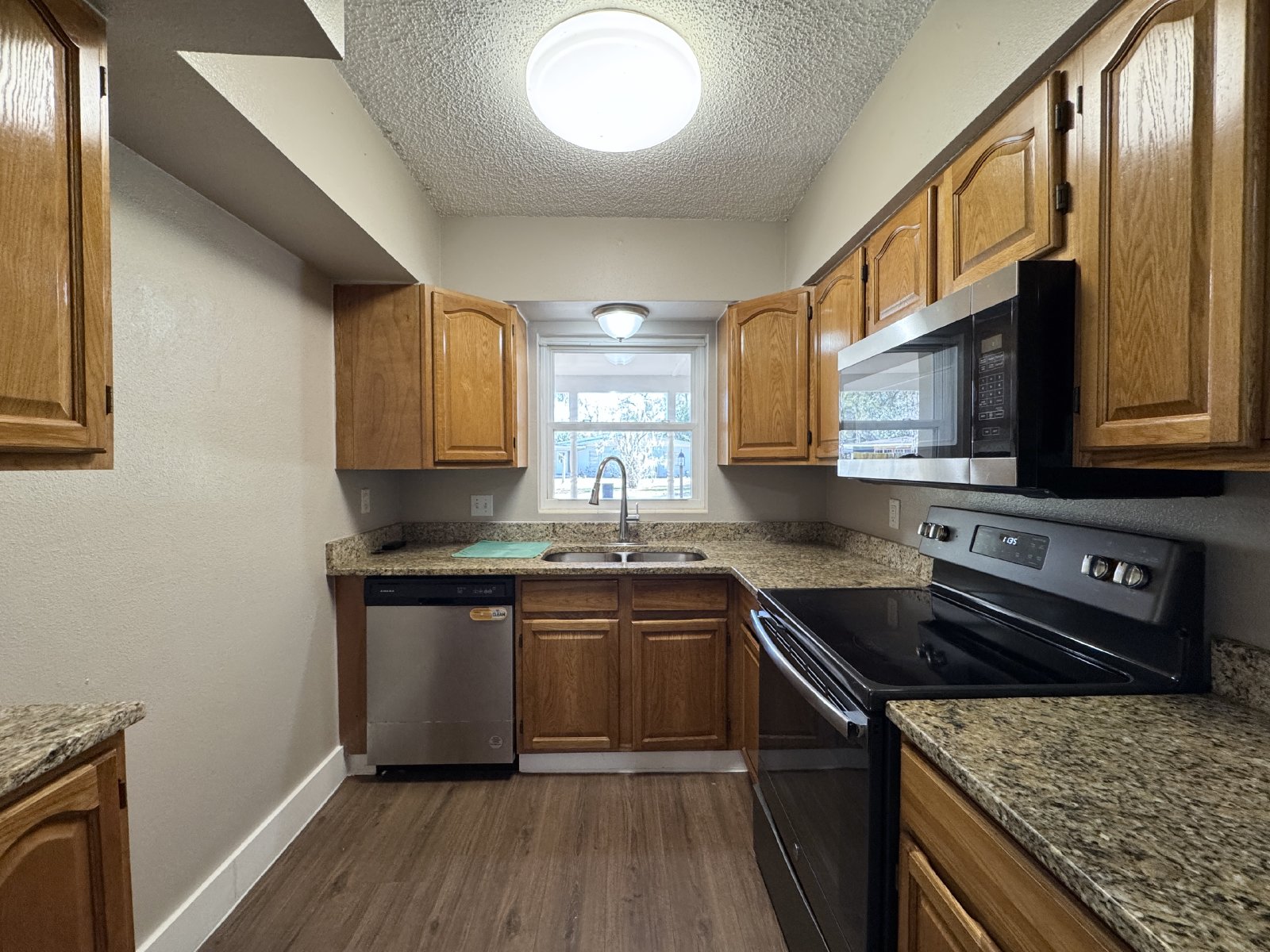 Beautiful 3/2/1 In Brooksville property image