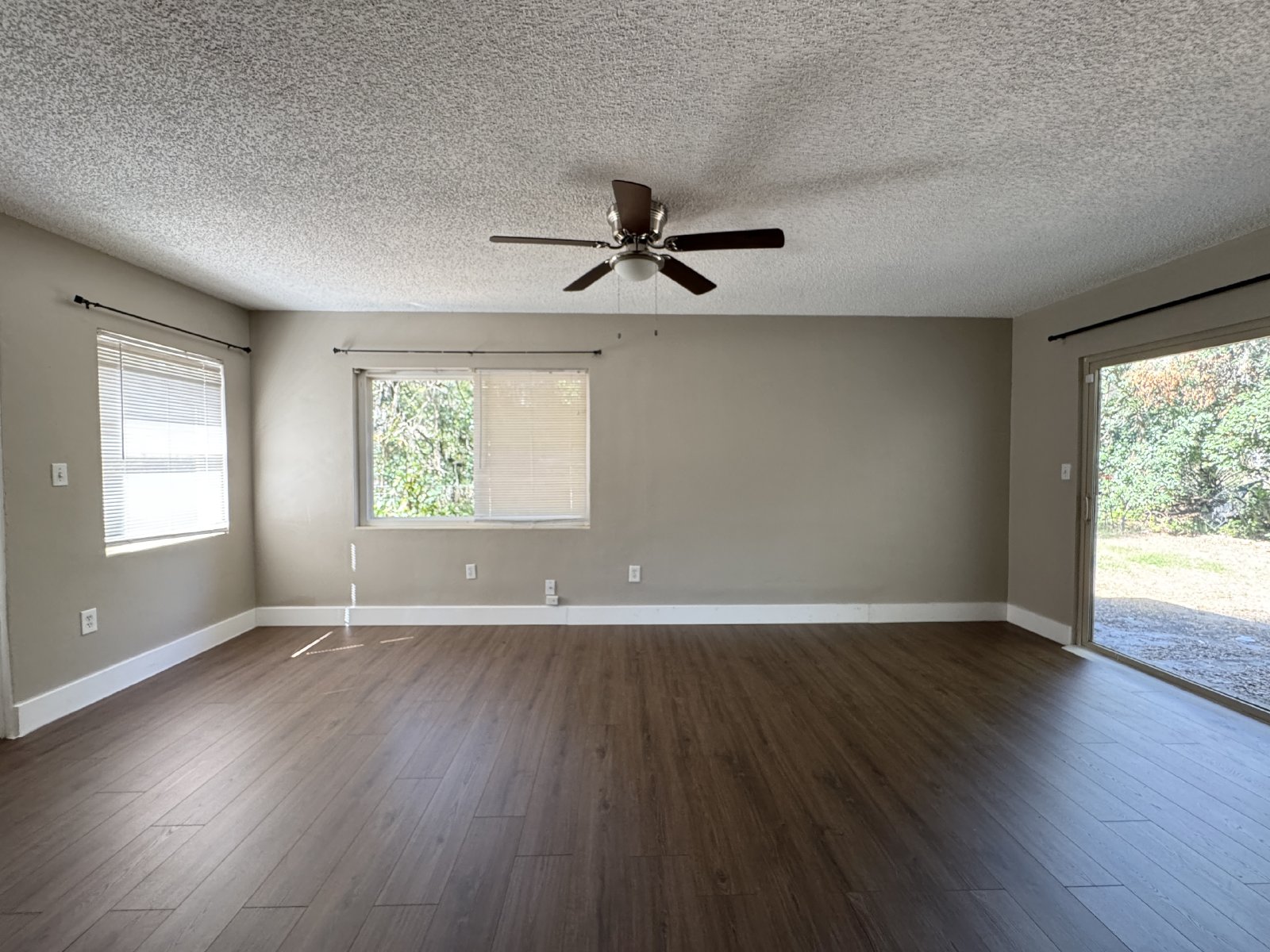 Beautiful 3/2/1 In Brooksville property image