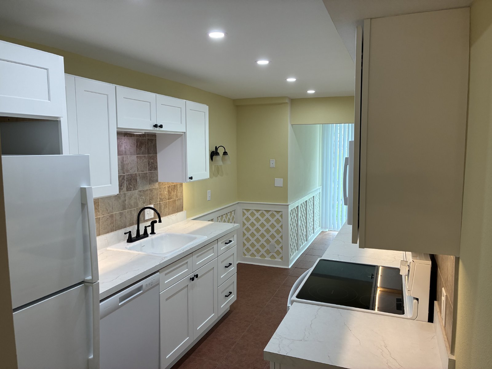Completely remodeled 1/1 condo @ Winston Park property image