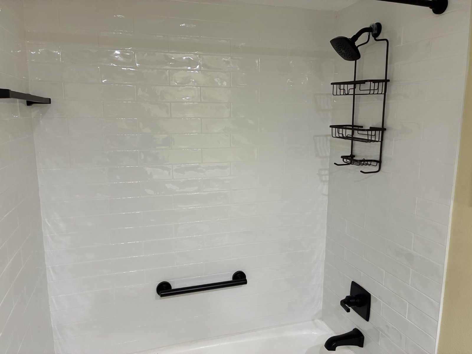 Completely remodeled 1/1 condo @ Winston Park property image