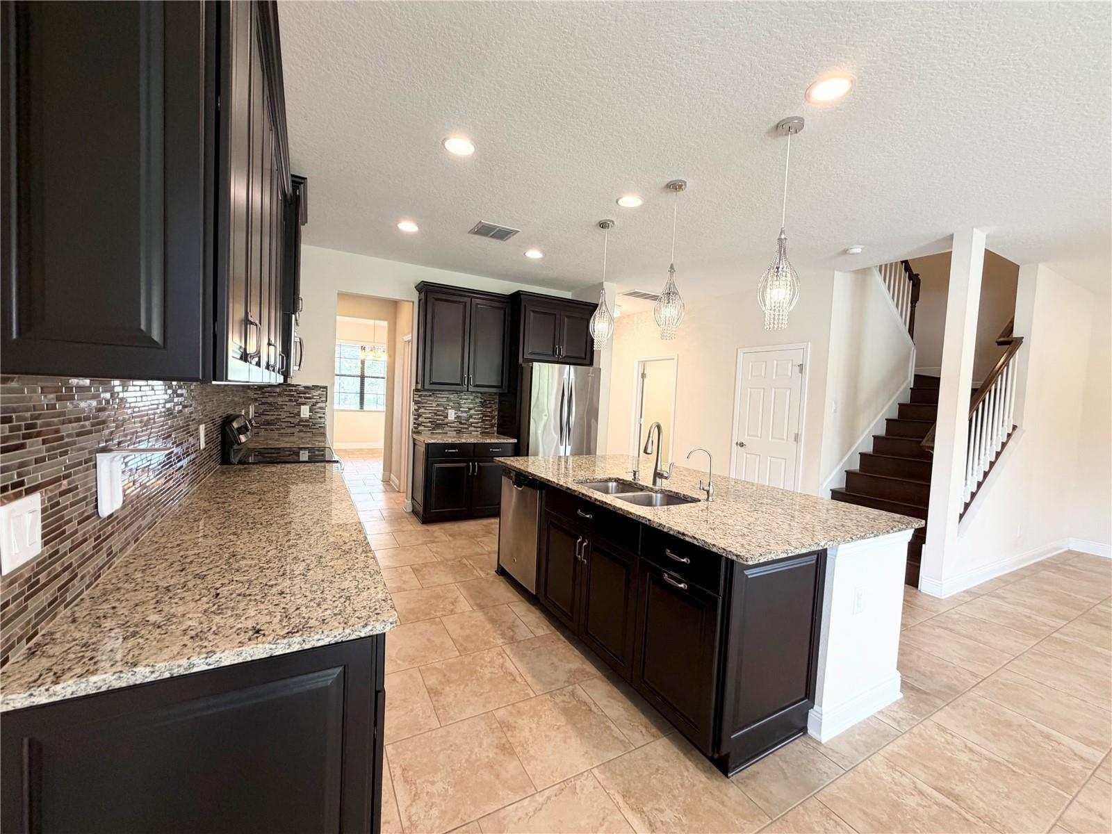 Stunning 5Bed 3Bath Home In New Tampa property image