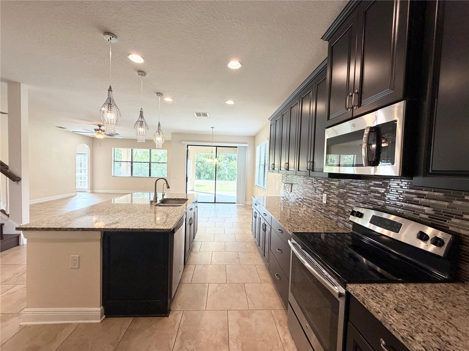 Stunning 5Bed 3Bath Home In New Tampa property image
