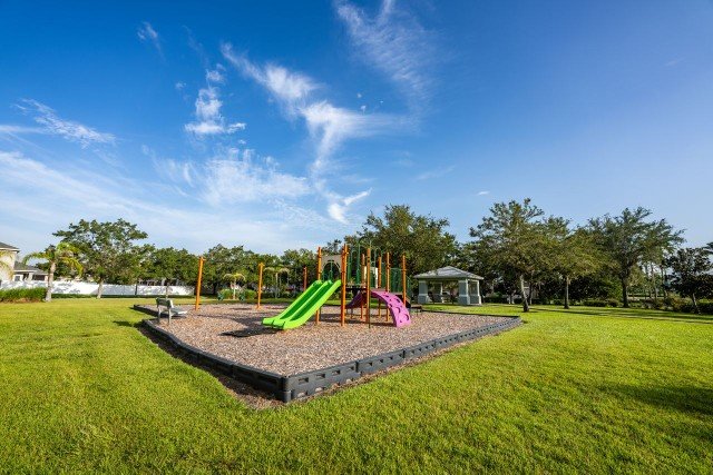 Palm Cove,  Four Bed, Two Bath property image