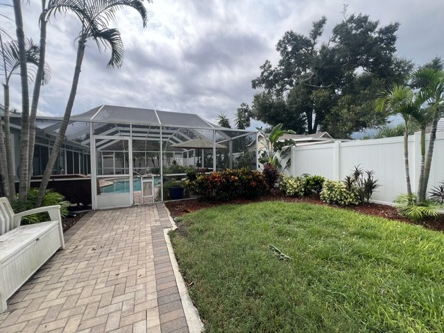 IMMACULATE TAMPA POOL HOME WITH LUSH LANDSCAPE! property image