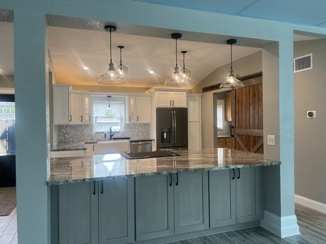 IMMACULATE TAMPA POOL HOME WITH LUSH LANDSCAPE! property image