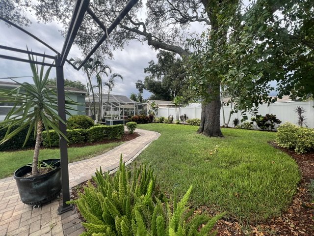 IMMACULATE TAMPA POOL HOME WITH LUSH LANDSCAPE! property image