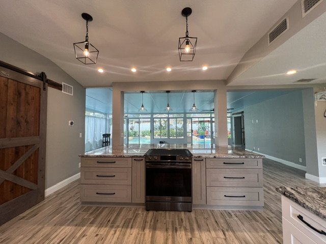 IMMACULATE TAMPA POOL HOME WITH LUSH LANDSCAPE! property image