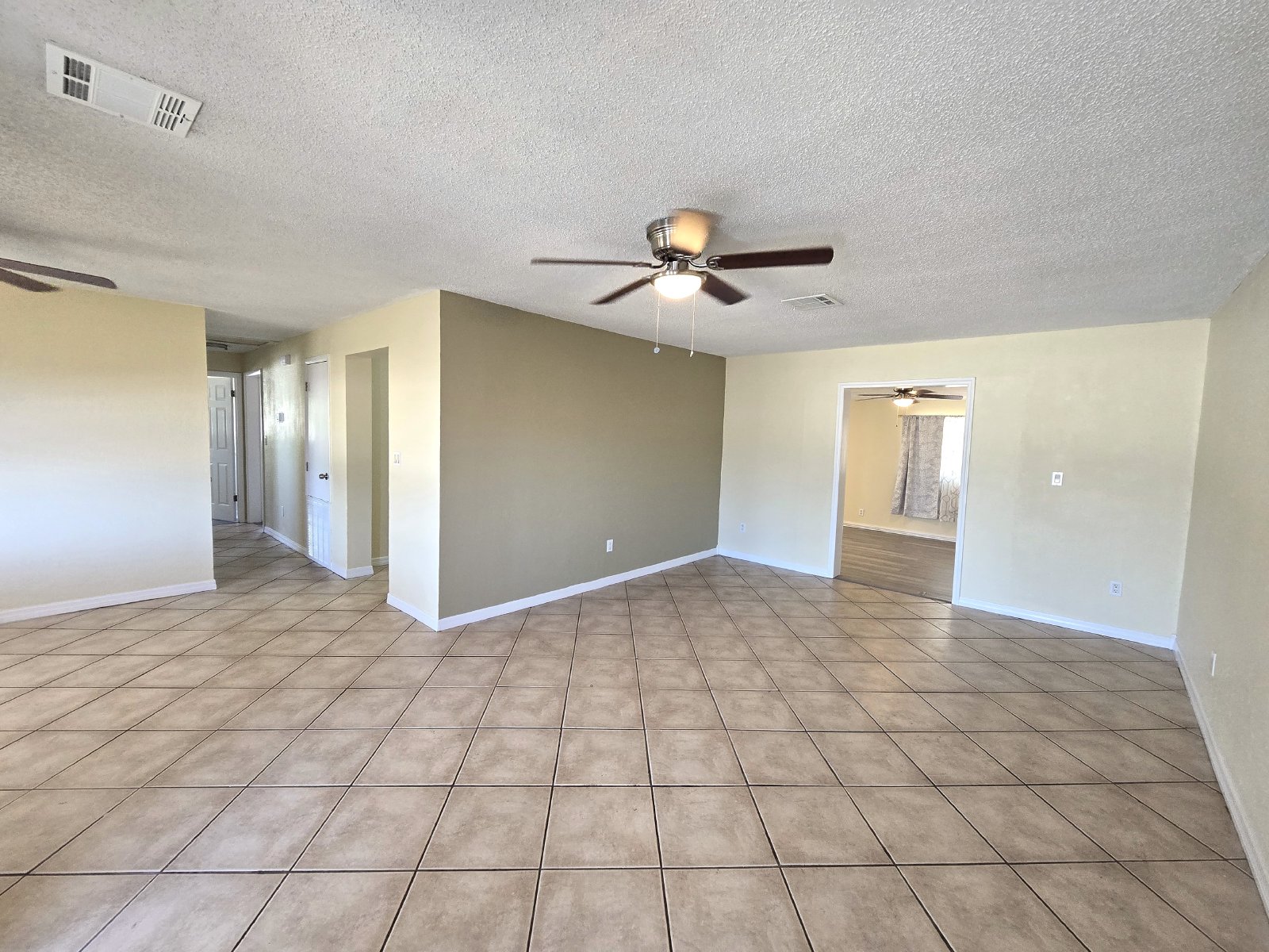 3/2 Available Now In Spring Hill, FL! property image