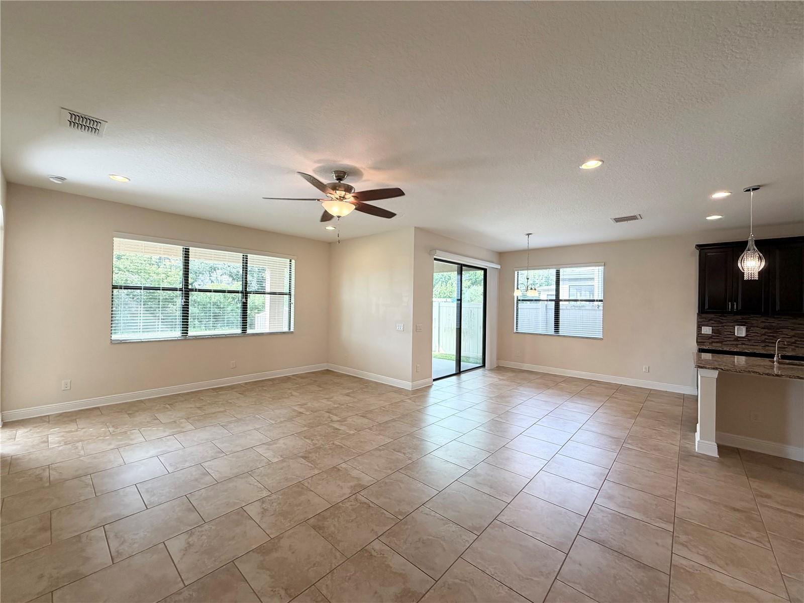 Stunning 5Bed 3Bath Home In New Tampa property image