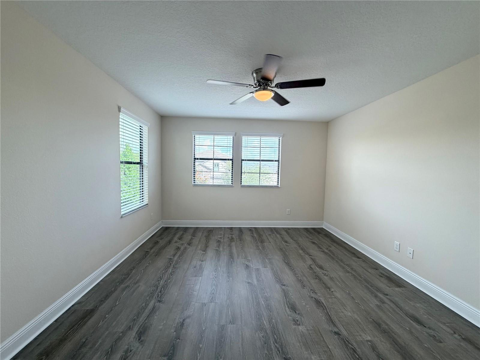 Stunning 5Bed 3Bath Home In New Tampa property image