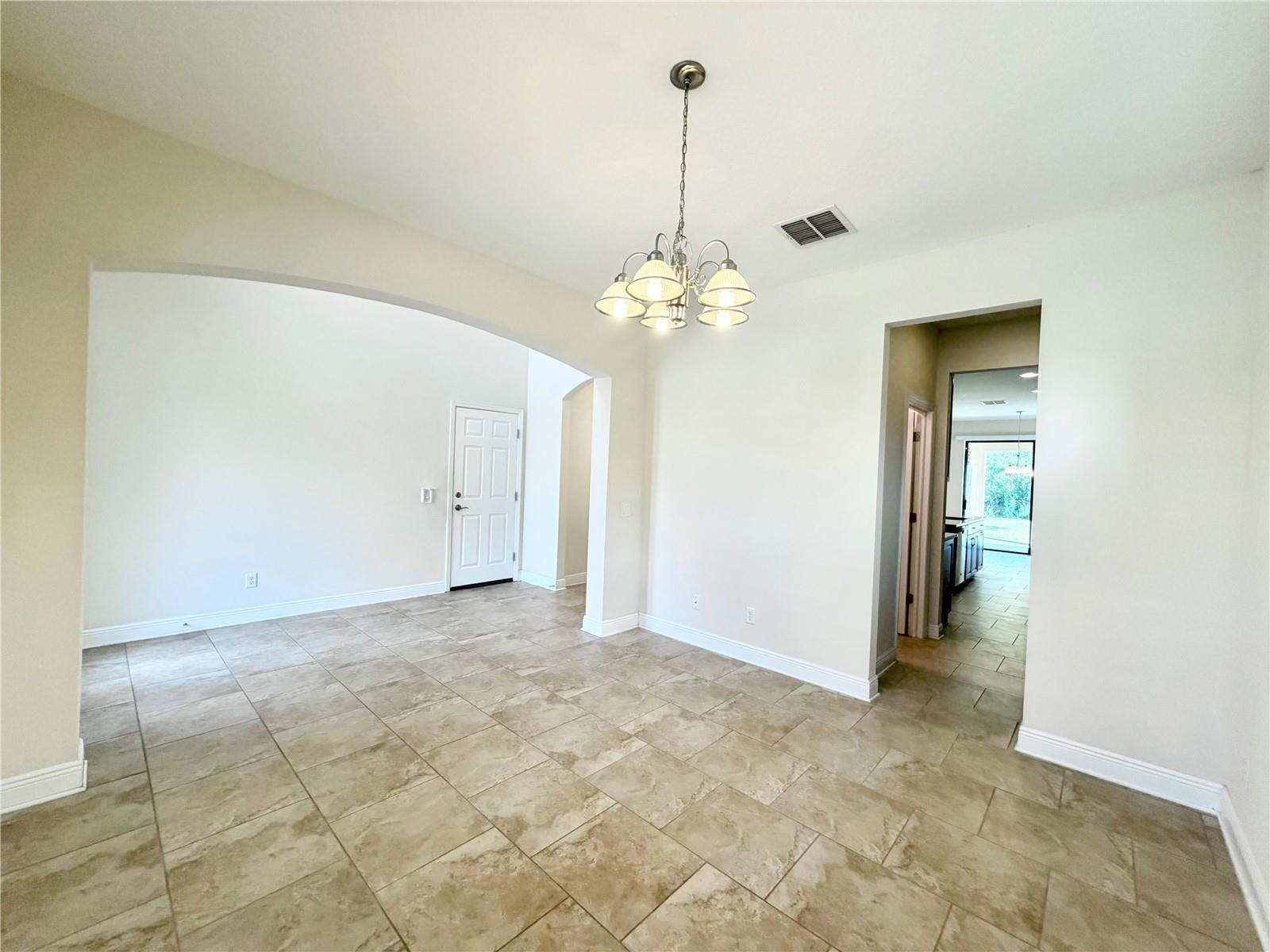 Stunning 5Bed 3Bath Home In New Tampa property image