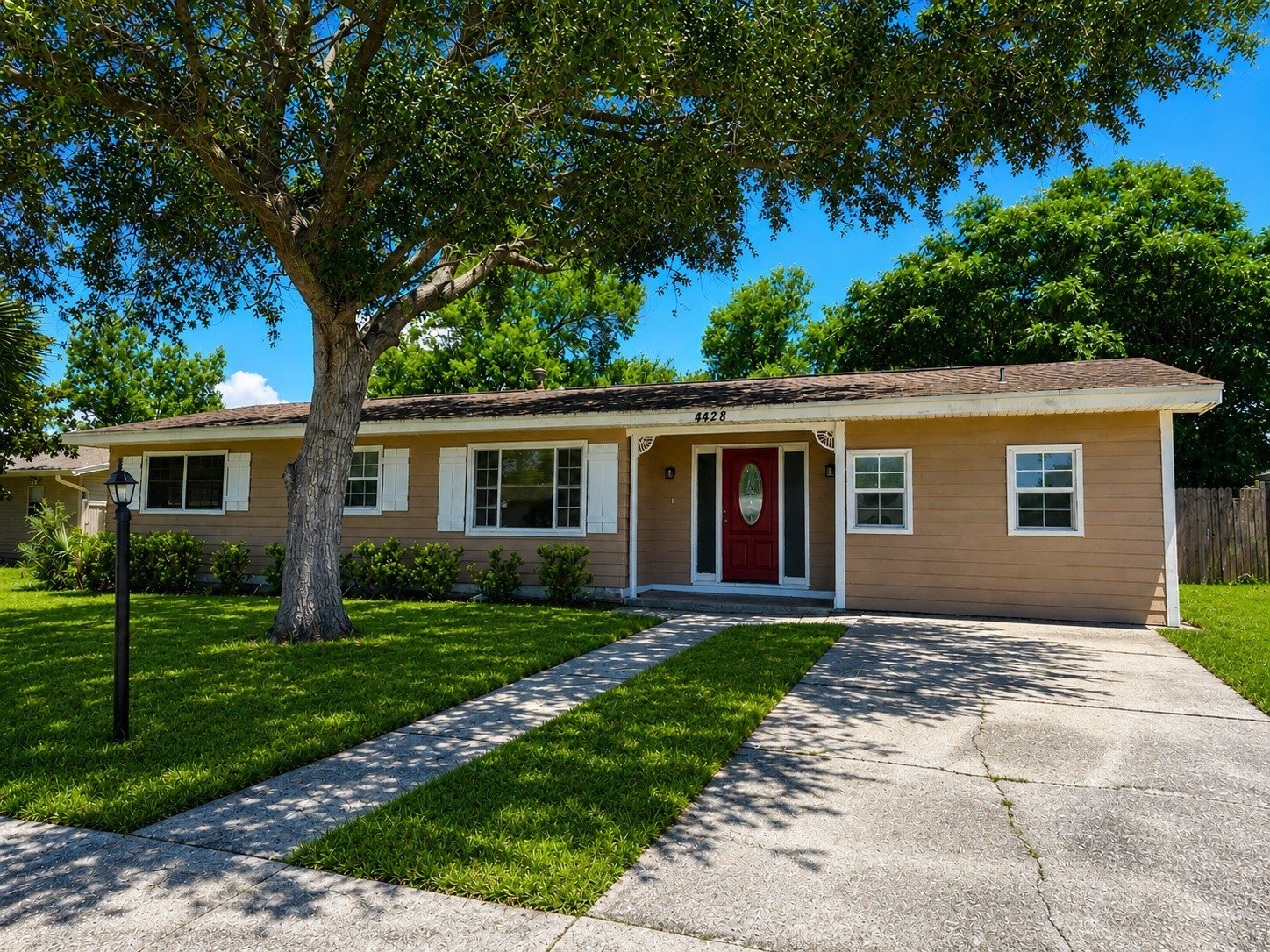 3/2 Available Now In Spring Hill, FL! property image