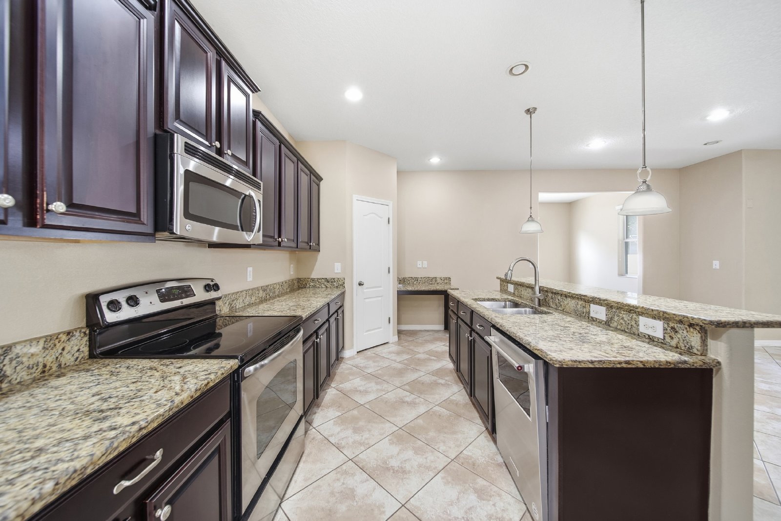 Stunning 7 Bed/ 4 Bath LAWN CARE INCLUDED Triple Creek Home For Rent! property image