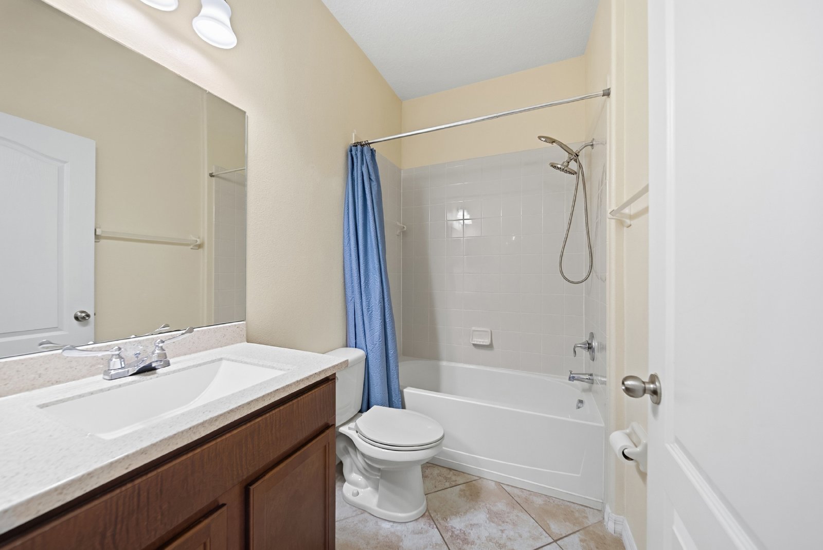 Stunning 7 Bed/ 4 Bath LAWN CARE INCLUDED Triple Creek Home For Rent! property image