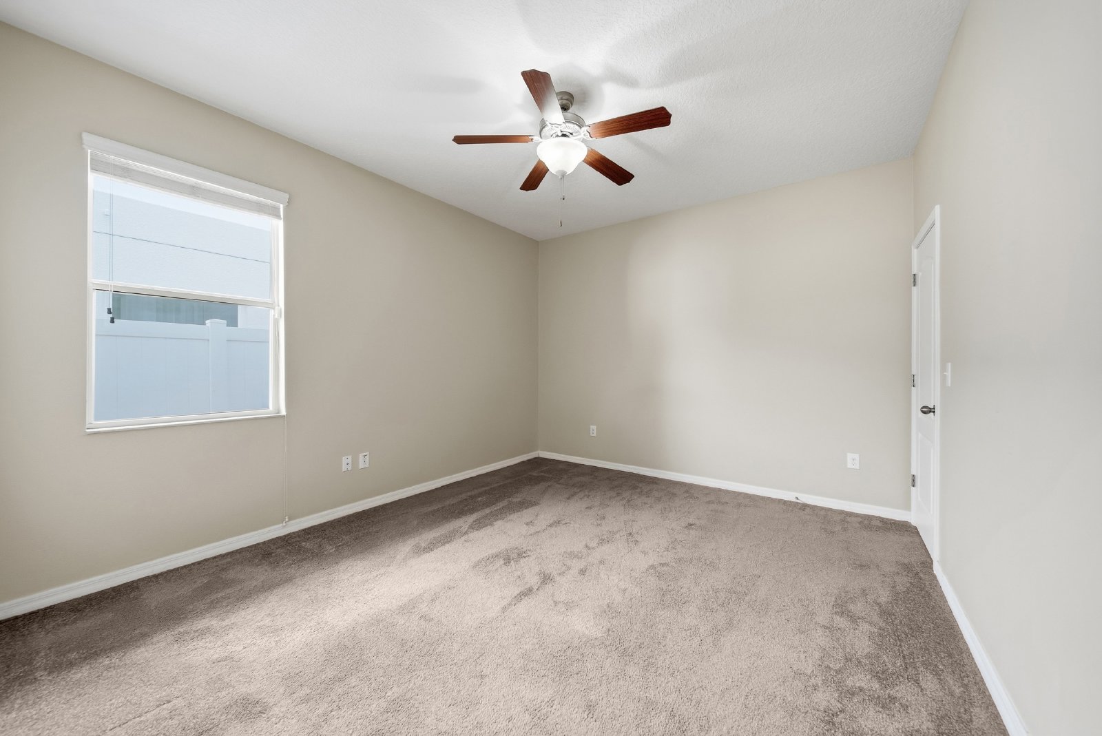 Stunning 7 Bed/ 4 Bath LAWN CARE INCLUDED Triple Creek Home For Rent! property image
