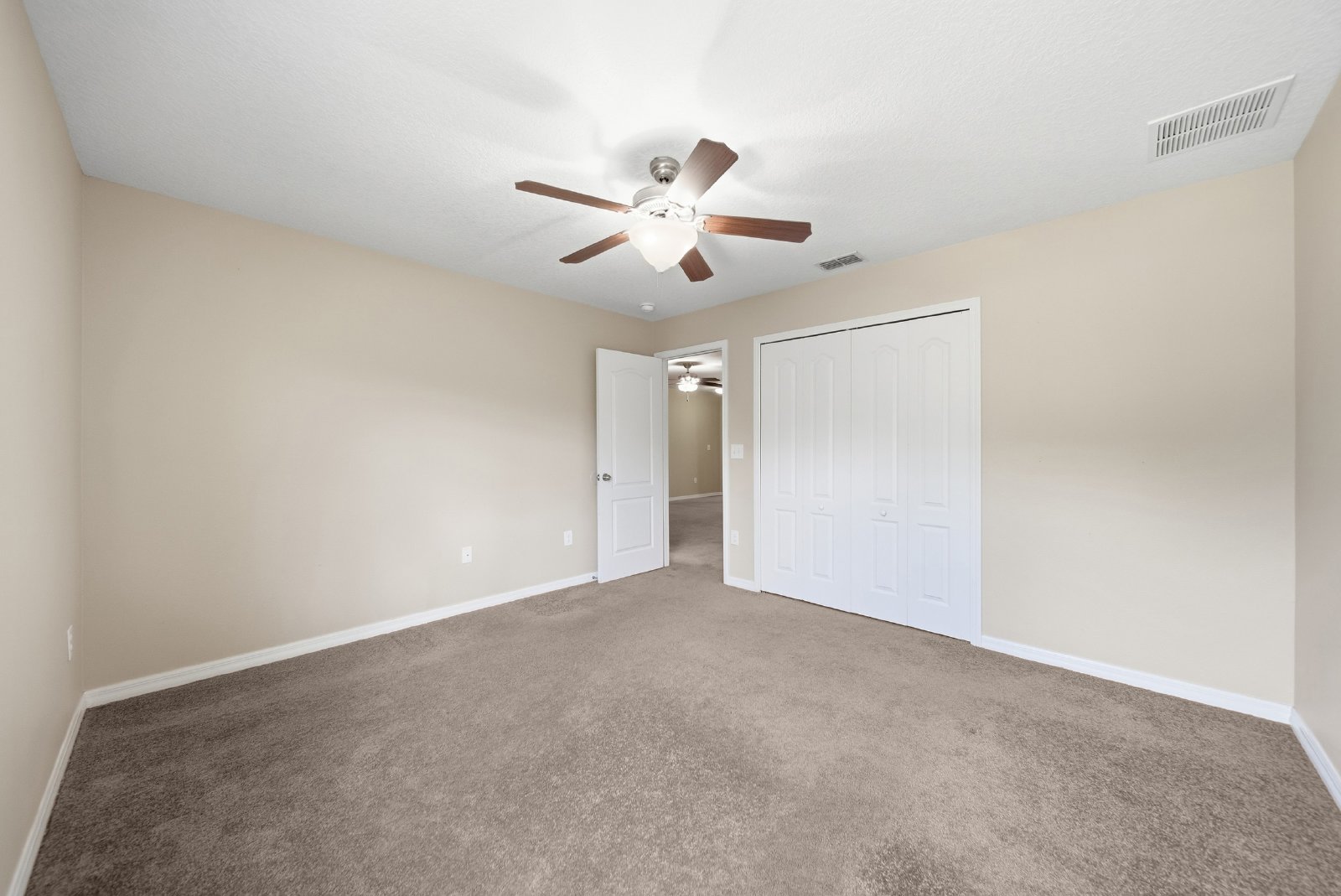 Stunning 7 Bed/ 4 Bath LAWN CARE INCLUDED Triple Creek Home For Rent! property image