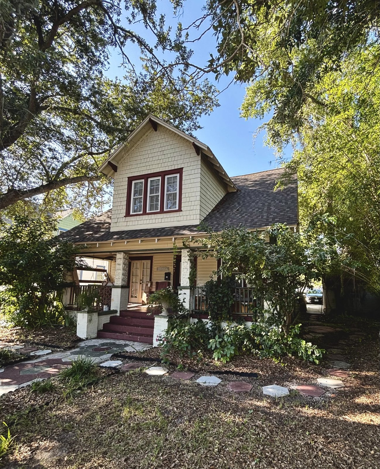 Historic Uptown St. Pete Charm | 4BR/2BA | Lawn Care Inc property image