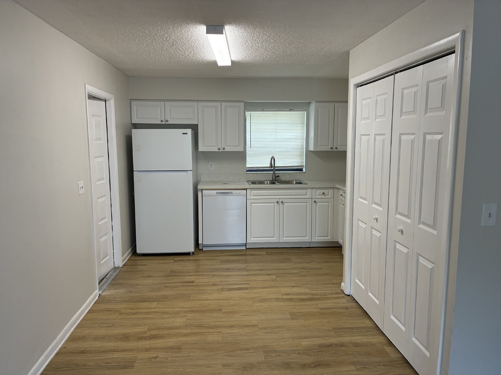 Remodeled 2/1 in S. Tampa property image