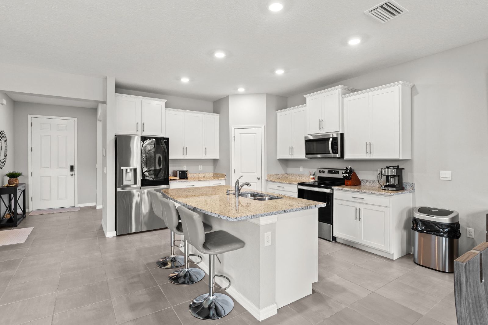 FULLY FURNISHED 4 BED 3 BATH Lagoon Community AVAILABLE NOW property image