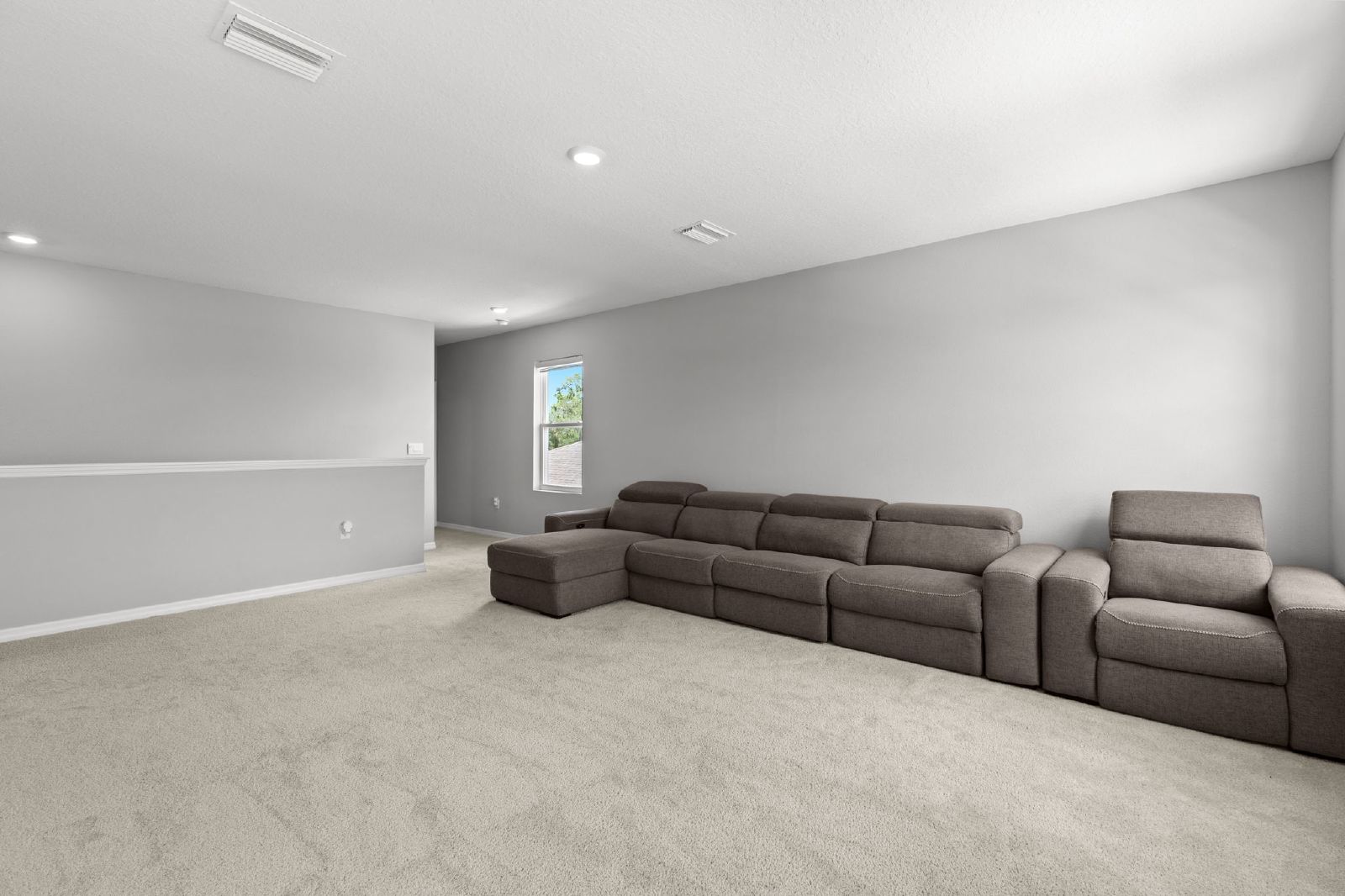 FULLY FURNISHED 4 BED 3 BATH Lagoon Community AVAILABLE NOW property image