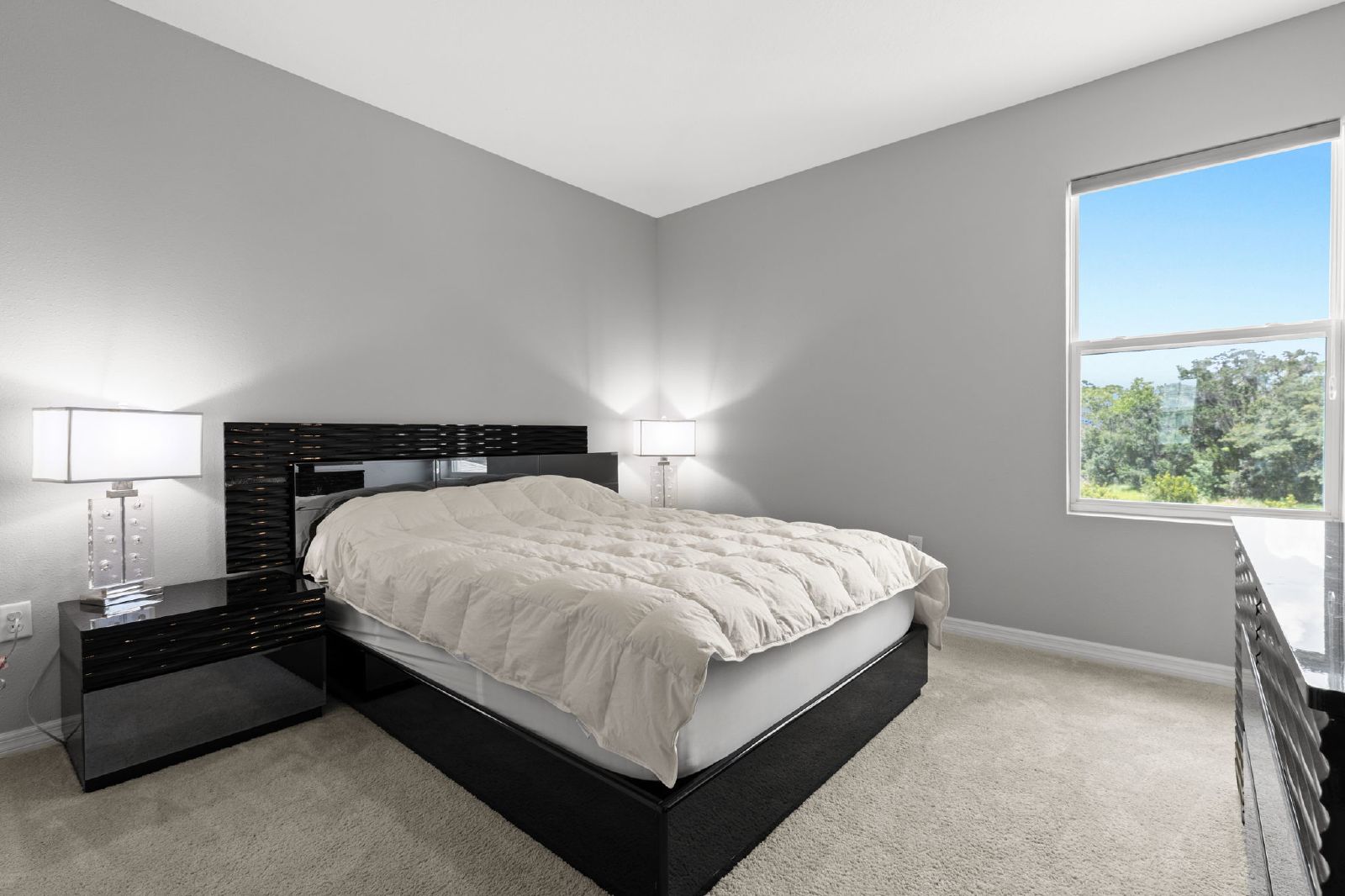 FULLY FURNISHED 4 BED 3 BATH Lagoon Community AVAILABLE NOW property image