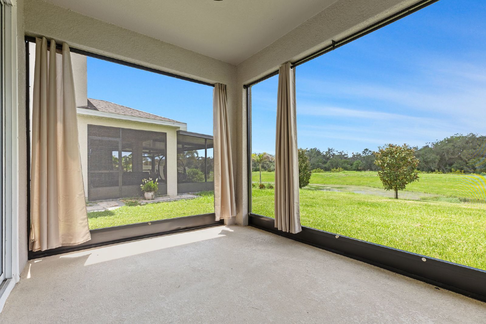 FULLY FURNISHED 4 BED 3 BATH Lagoon Community AVAILABLE NOW property image