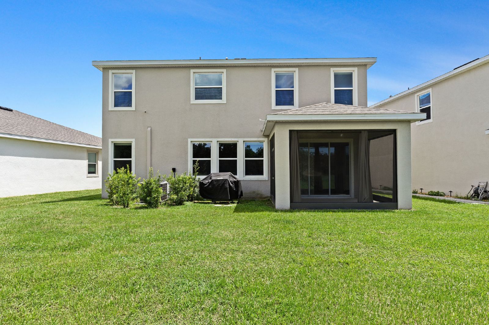 FULLY FURNISHED 4 BED 3 BATH Lagoon Community AVAILABLE NOW property image