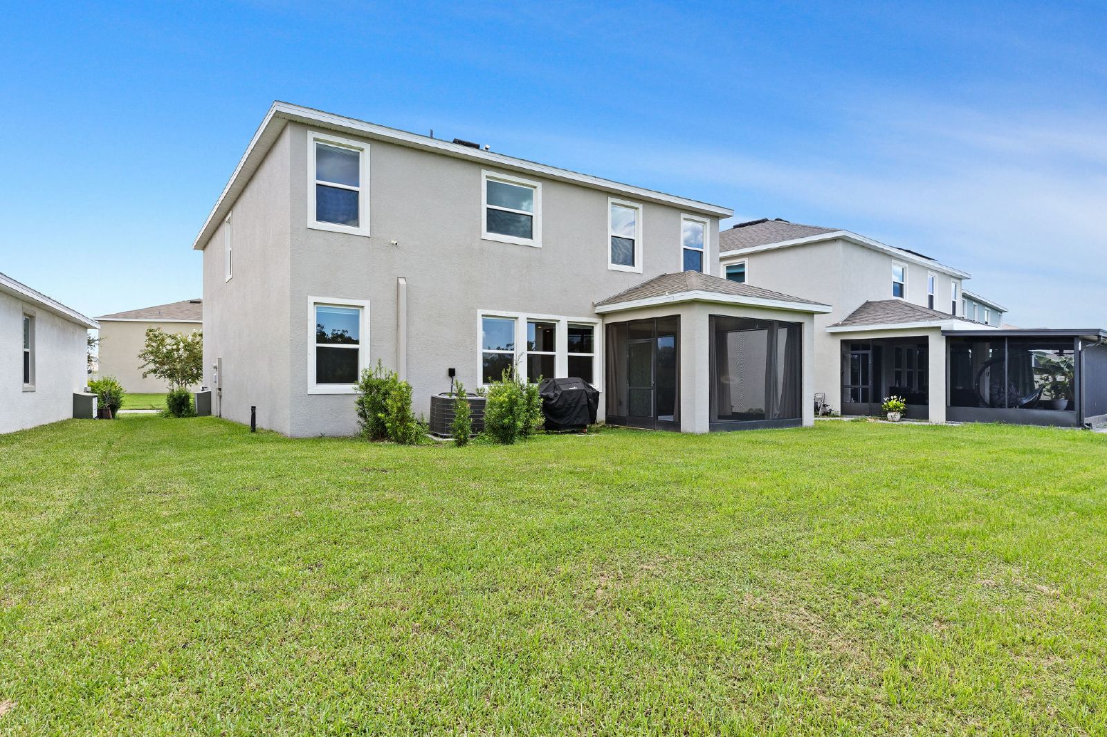 FULLY FURNISHED 4 BED 3 BATH Lagoon Community AVAILABLE NOW property image