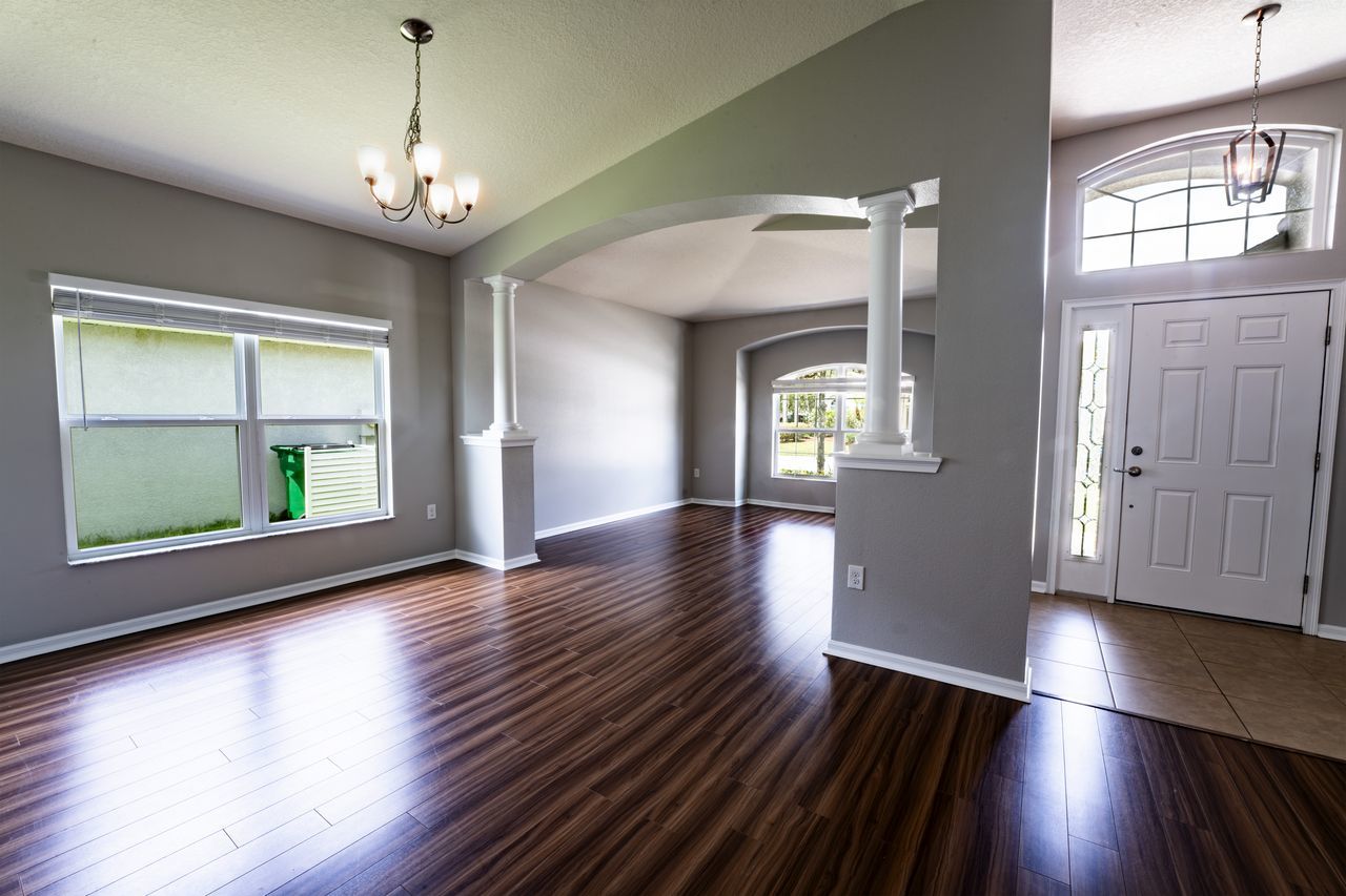 4 Bed, 2 Bath In Oak Creek property image