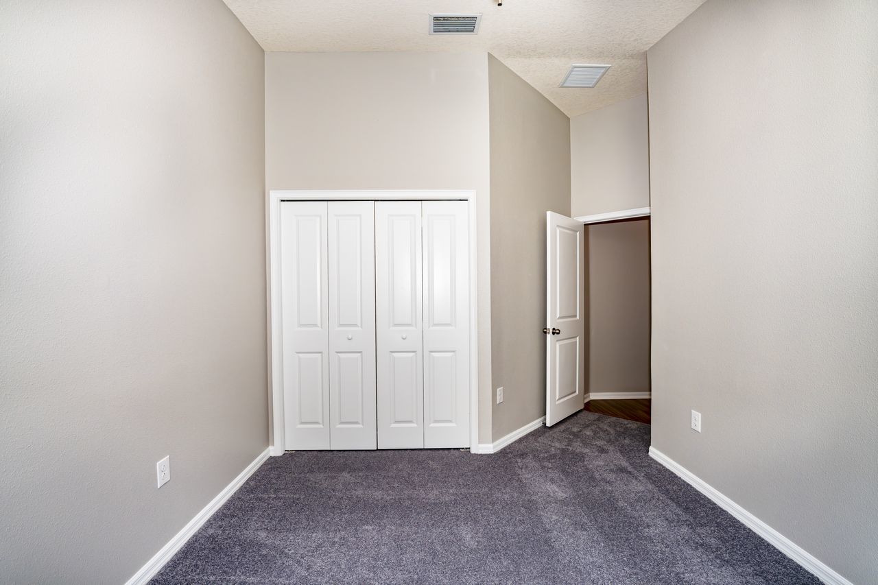4 Bed, 2 Bath In Oak Creek property image