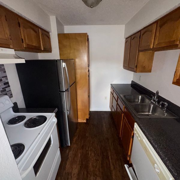 Cute And Spacious 2 Bedroom 1 Bath Condo In Spring Hill property image