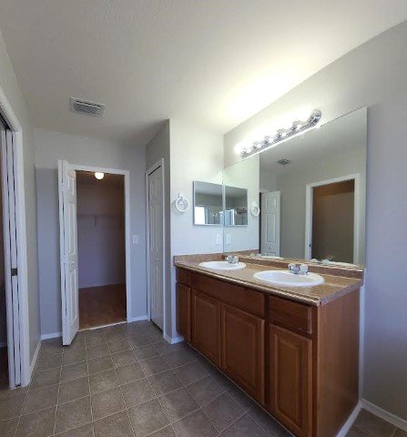 4 Bed/ 2.5 Bath Pond View Home In Tampa property image