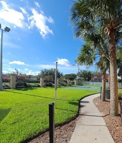 4 Bed/ 2.5 Bath Pond View Home In Tampa property image