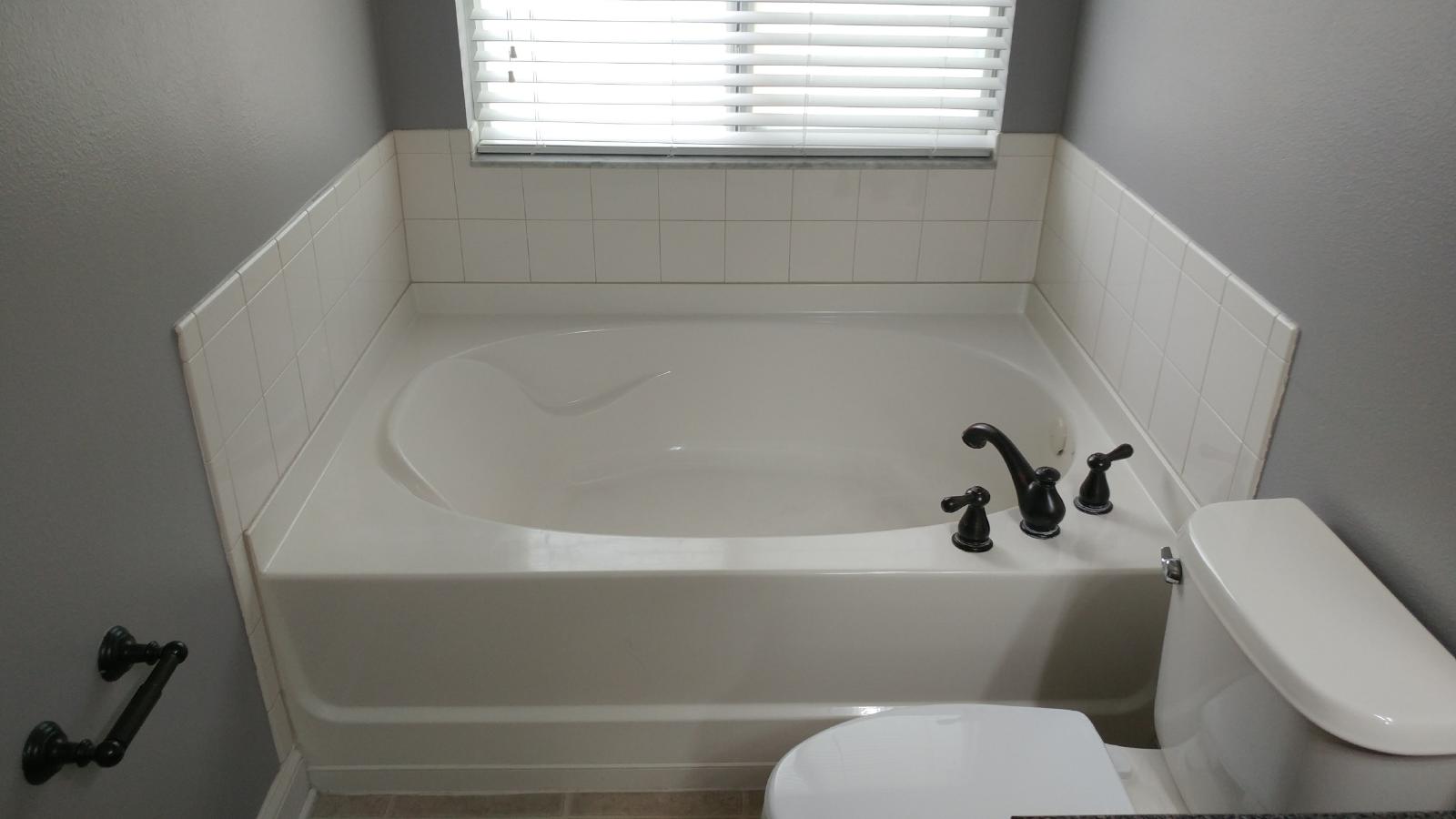 Luxurious Townhome In St. Charles Place - Riverview property image