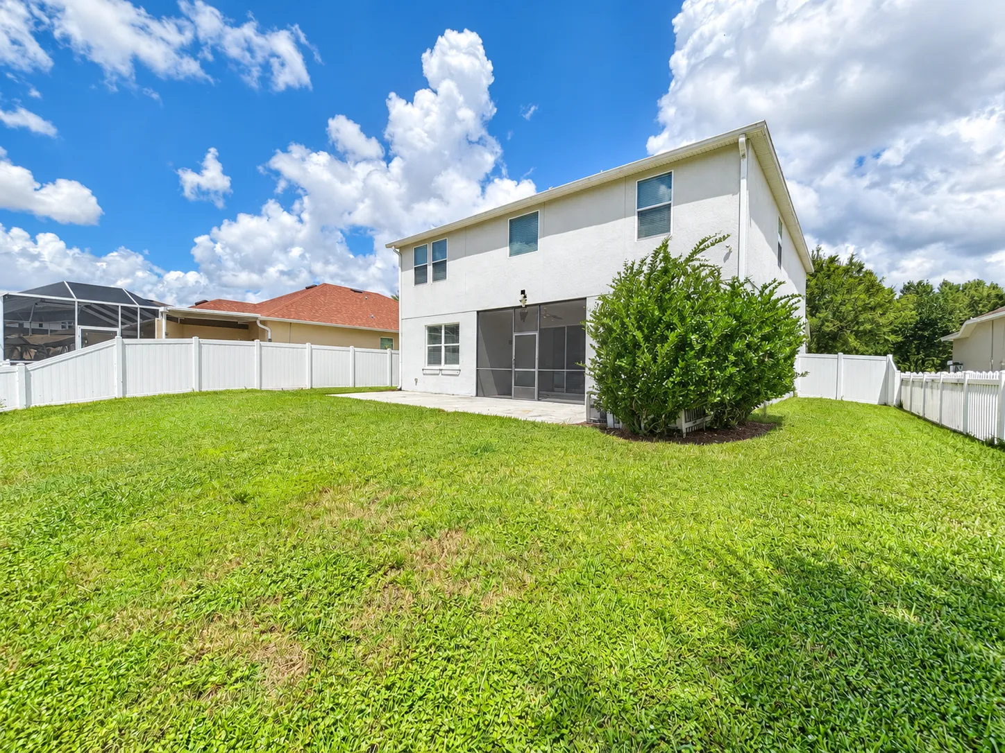 Beautiful 5-Bedroom Home with a Fully Fenced Yard in Land O? Lakes property image