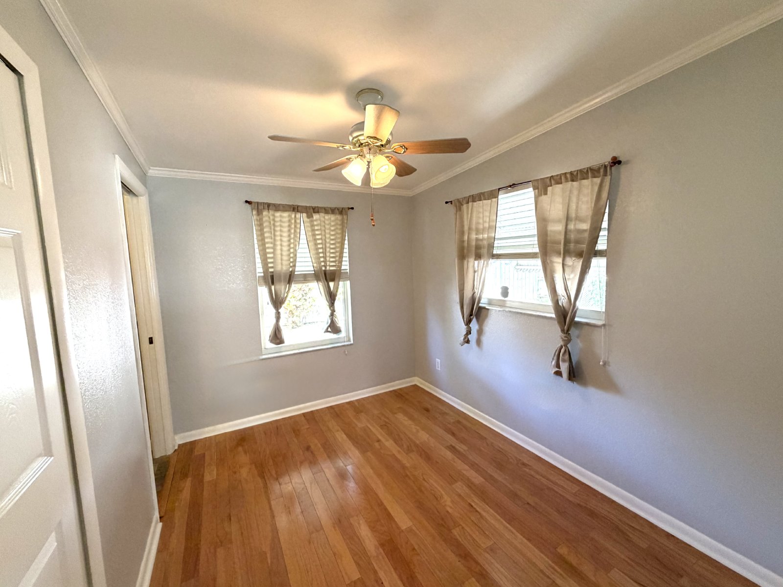 Two bedroom home for rent in North St Petersburg property image