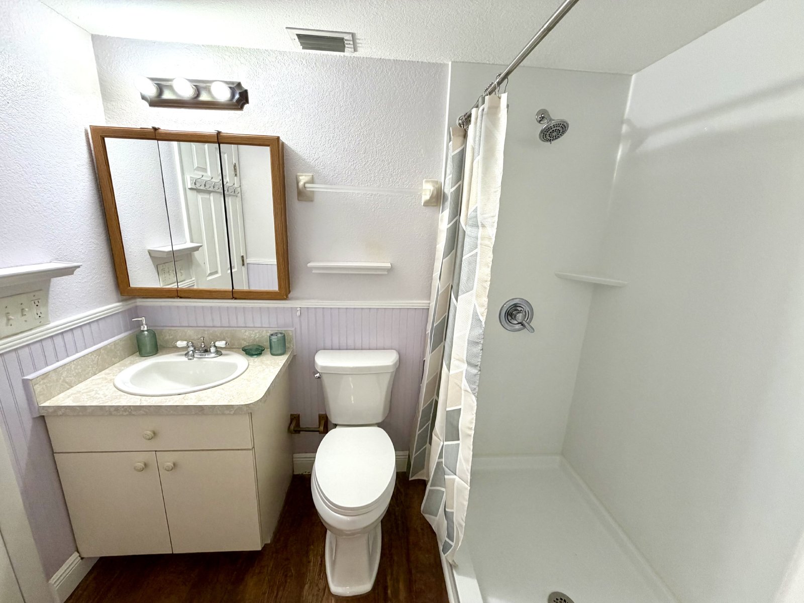 Two bedroom home for rent in North St Petersburg property image