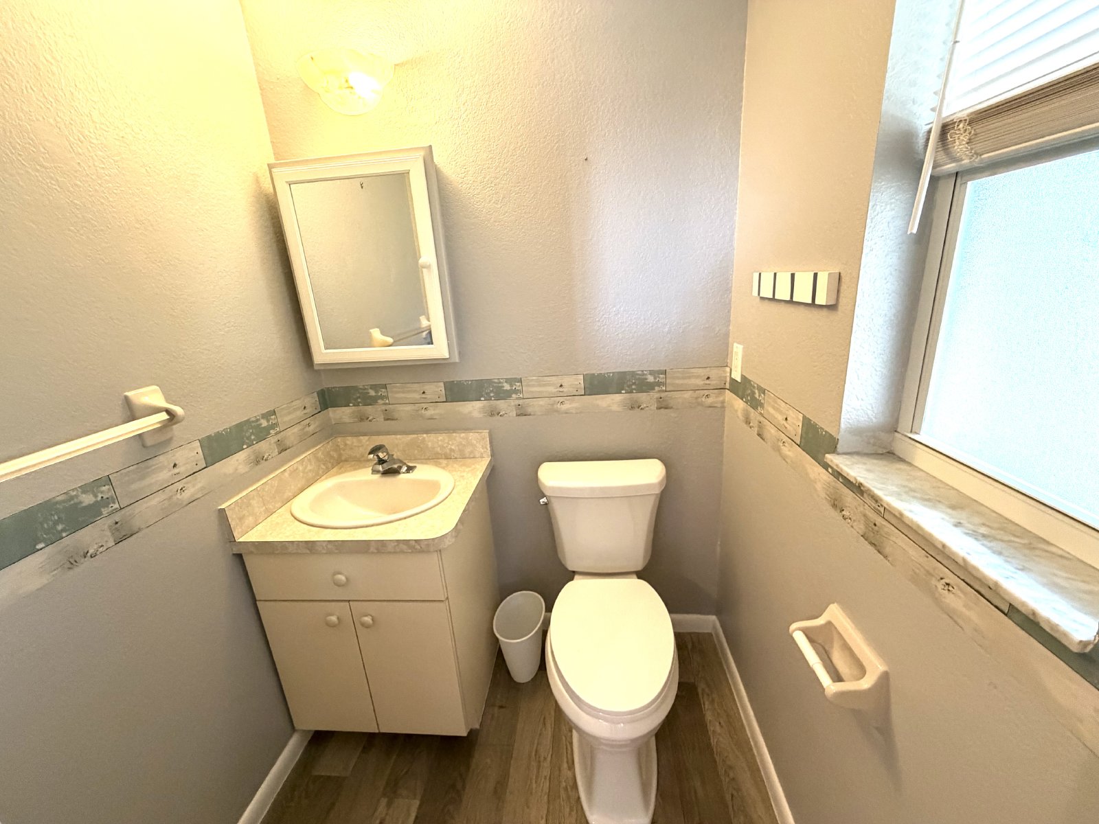 Two bedroom home for rent in North St Petersburg property image