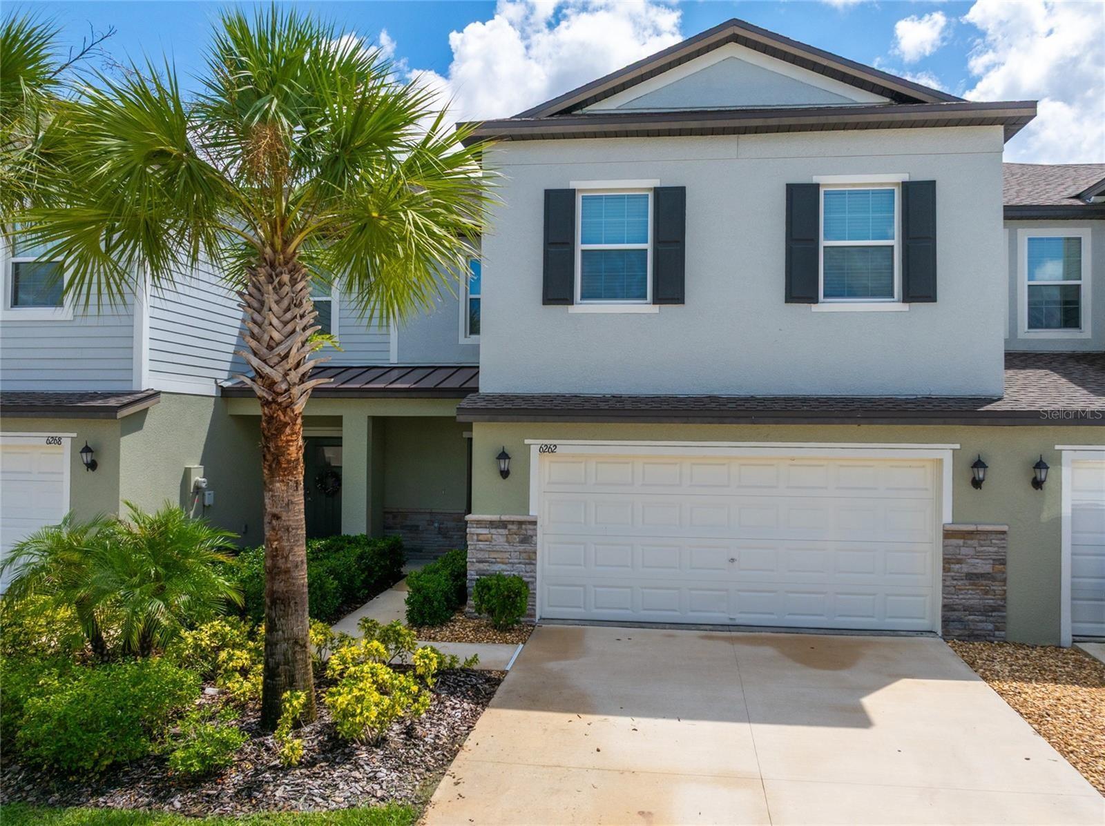 beautifully maintained 4-bedroom, 3-bathroom townhome in Land O Lakes! property image