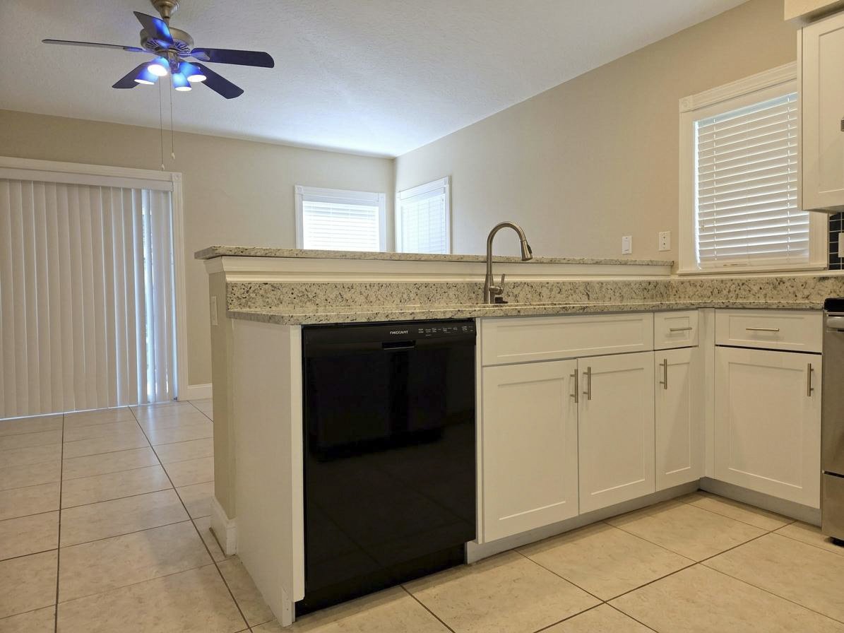 3 Bedroom 2 Bath Home In Cross Creek! property image