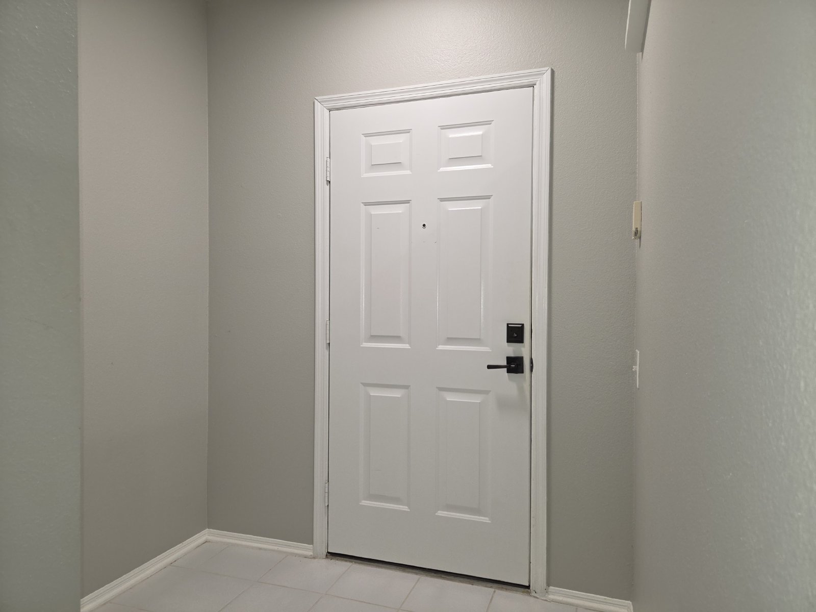 Immaculate 2 Bedroom 1.5 Bath Townhome In New Tampa! property image