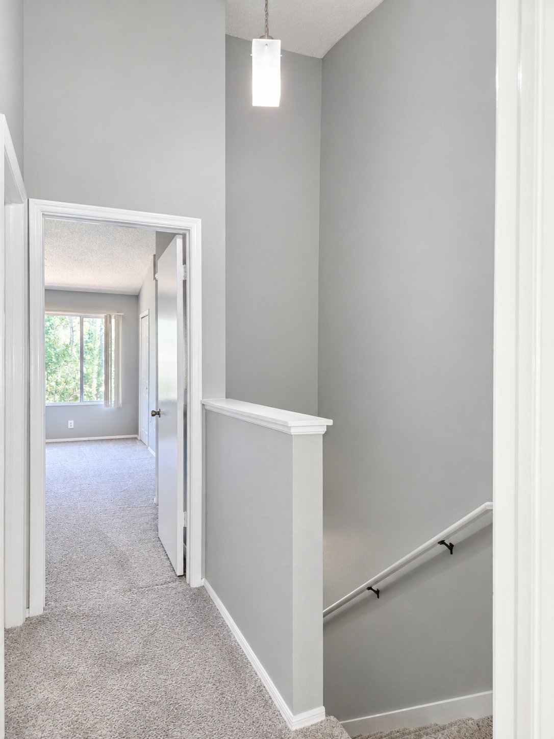 Immaculate 2 Bedroom 1.5 Bath Townhome In New Tampa! property image