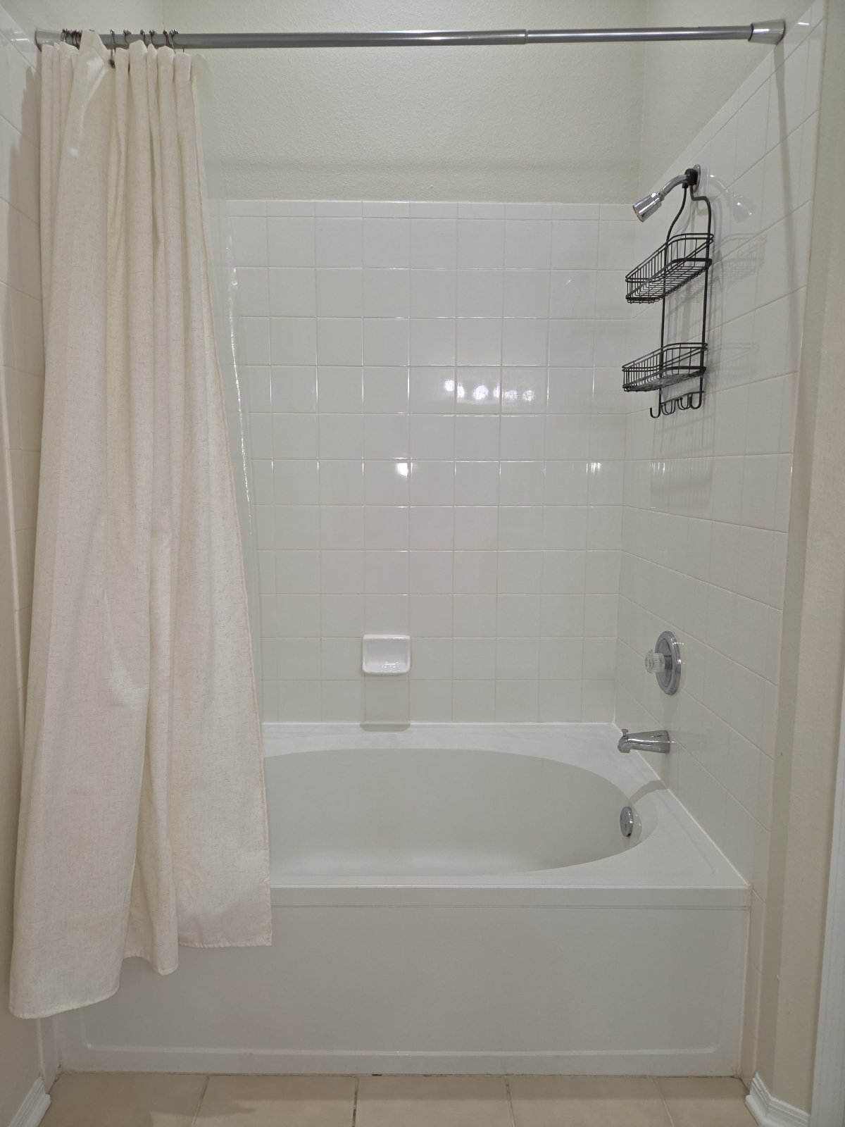 Immaculate 2 Bedroom 1.5 Bath Townhome In New Tampa! property image