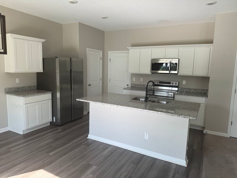 Beautiful 3 bedroom 2.5 bath home in Dade City with fenced yard! property image