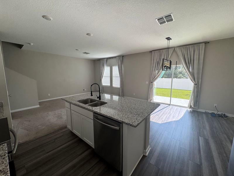 Beautiful 3 bedroom 2.5 bath home in Dade City with fenced yard! property image