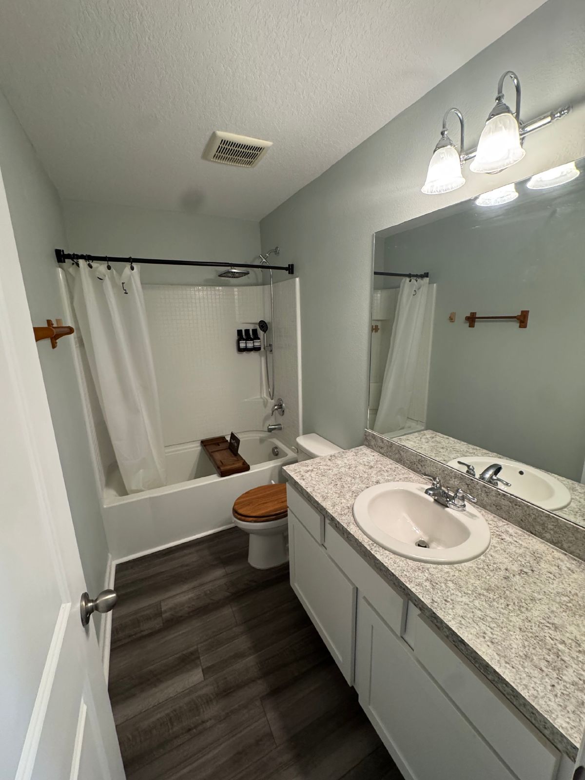 Beautiful 3 bedroom 2.5 bath home in Dade City with fenced yard! property image