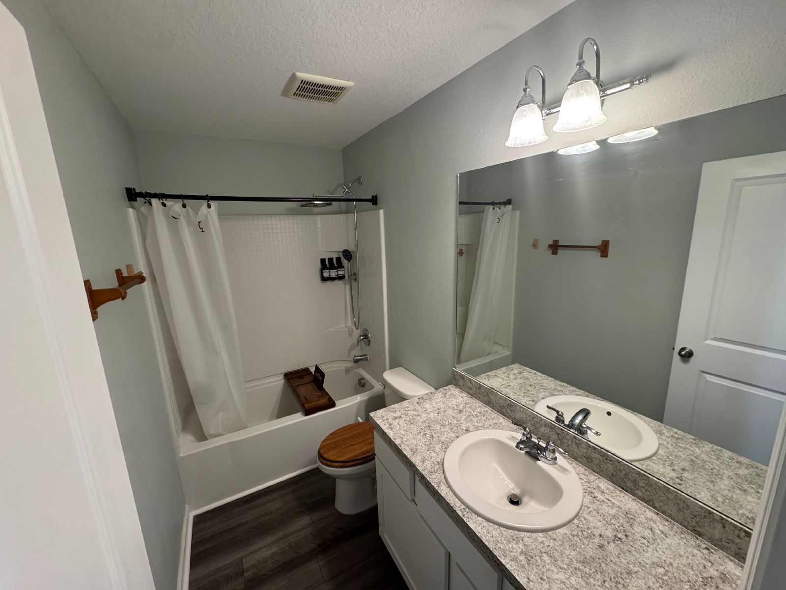 Beautiful 3 bedroom 2.5 bath home in Dade City with fenced yard! property image
