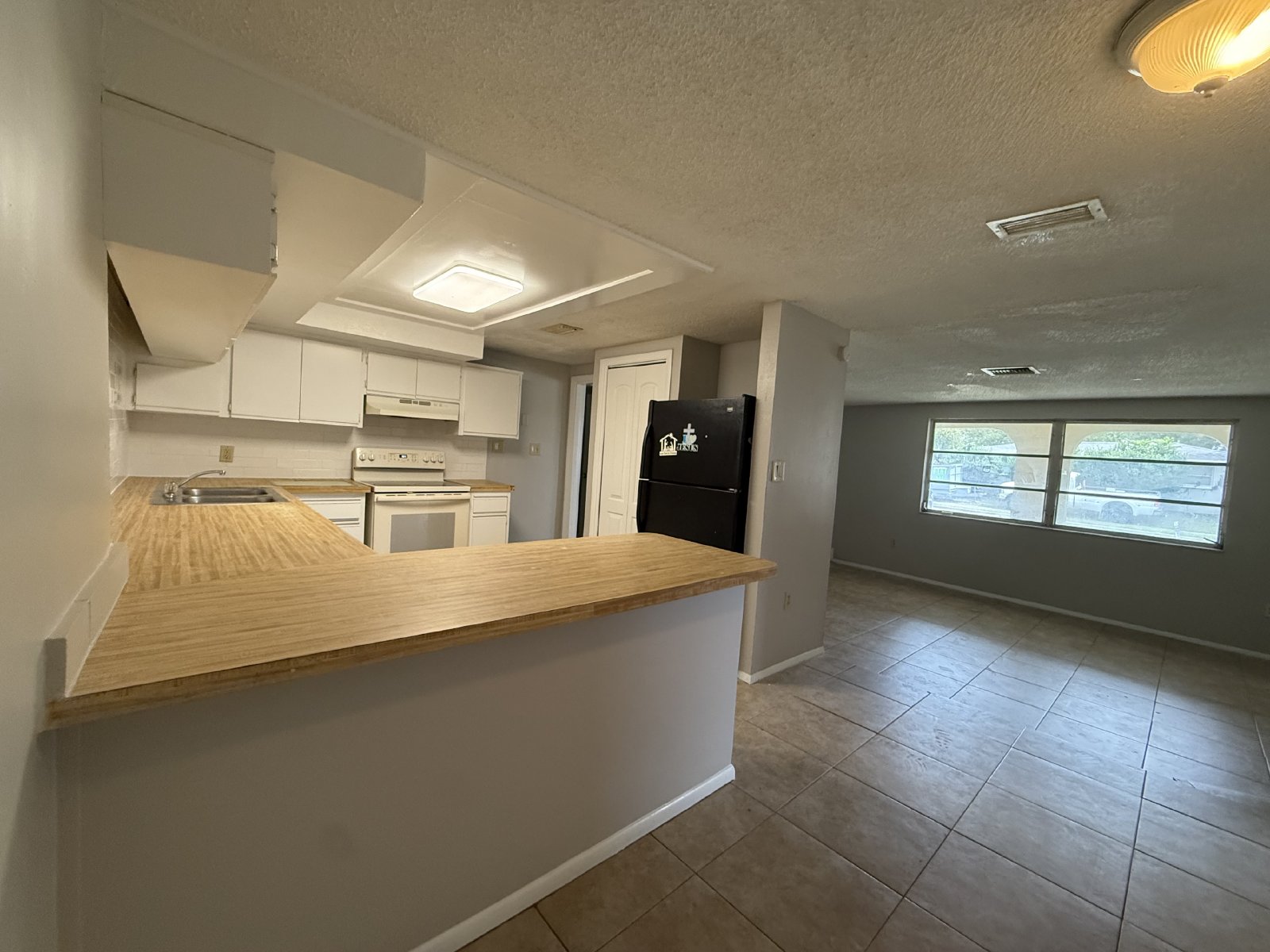 4 Bedroom, 2 Bathroom property image
