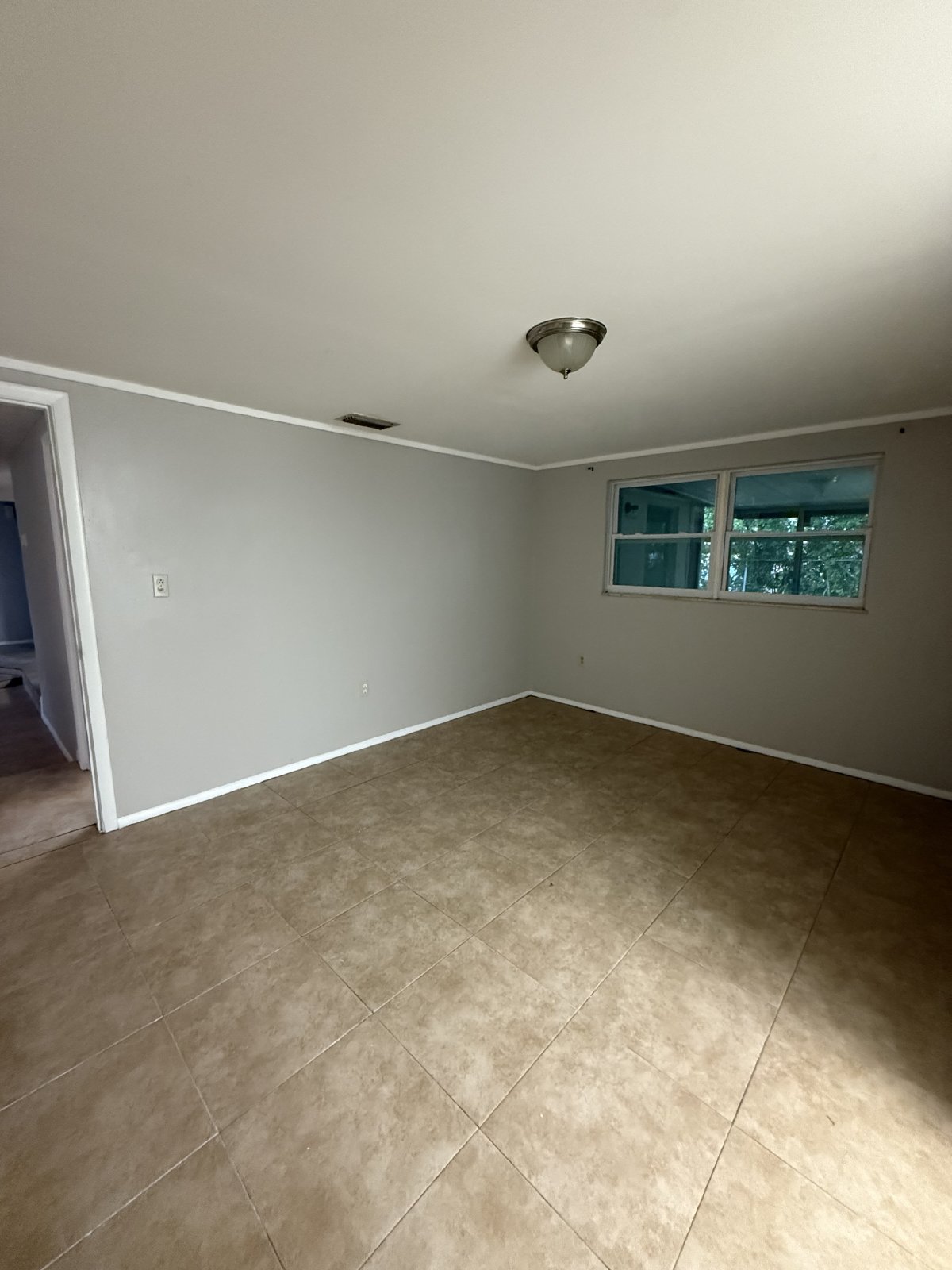 4 Bedroom, 2 Bathroom property image